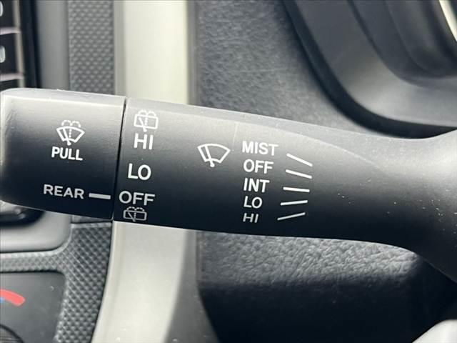 カローラフィールダー ハイブリッド 車検整備付き 後期 純正ナビ/Bluetooth ETC セーフティセンスC レーンディパーチャーアラート キーレス オートハイビーム 横滑り防止 電動格納ミラー エアバック(35枚目)