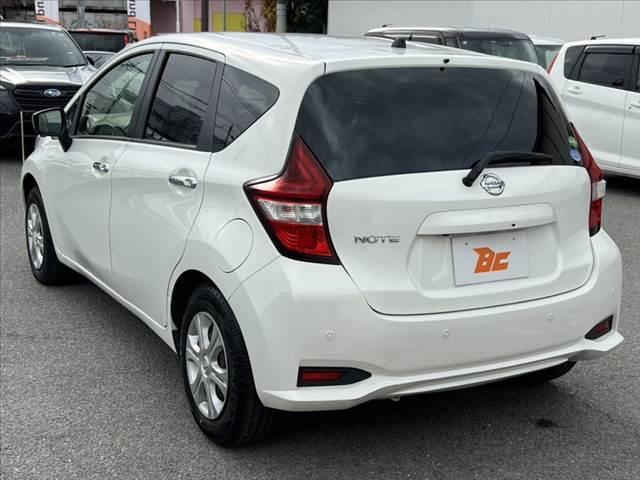 ノート １５Ｘ　車検整備付き　禁煙　純正フルセグナビ／Ｂｌｕｅｔｏｏｔｈ　アラウンドビューモニター　電動格納ミラー　ＥＴＣ　スマートキー　ステリモ　Ｄミラー　エマブレ　Ｐガラス　シートリフター　イモビ（15枚目）