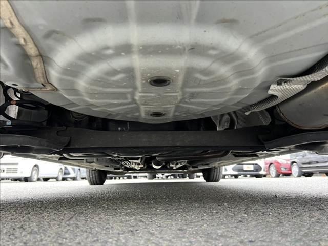 ノート １５Ｘ　車検整備付き　禁煙　純正フルセグナビ／Ｂｌｕｅｔｏｏｔｈ　アラウンドビューモニター　電動格納ミラー　ＥＴＣ　スマートキー　ステリモ　Ｄミラー　エマブレ　Ｐガラス　シートリフター　イモビ（56枚目）