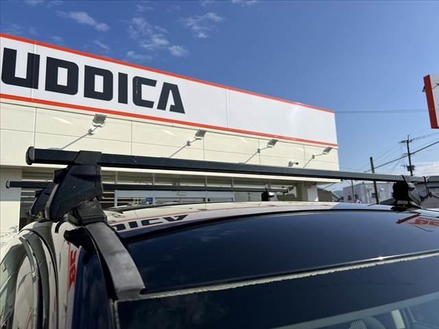 アウトランダー 　中期　４ＷＤ　ＳＤナビ／フルセグ／Ｂｌｕｅｔｏｏｔｈ／ＤＶＤ　バックカメラ　ＥＴＣ　衝突軽減ブレーキ　レーダークルーズ　ＬＥＤヘッド　パワーリアゲート　スマートキーＸ２　Ａストップ　キャリア　パドル（25枚目）