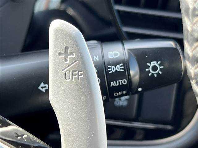 アウトランダー 　中期　４ＷＤ　ＳＤナビ／フルセグ／Ｂｌｕｅｔｏｏｔｈ／ＤＶＤ　バックカメラ　ＥＴＣ　衝突軽減ブレーキ　レーダークルーズ　ＬＥＤヘッド　パワーリアゲート　スマートキーＸ２　Ａストップ　キャリア　パドル（35枚目）