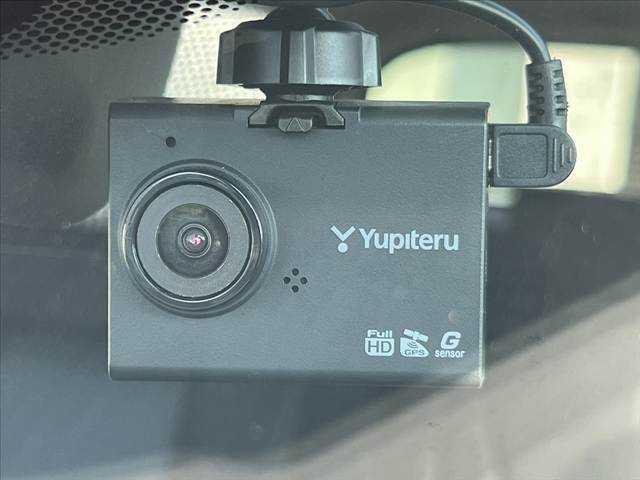 アウトランダー 　中期　４ＷＤ　ＳＤナビ／フルセグ／Ｂｌｕｅｔｏｏｔｈ／ＤＶＤ　バックカメラ　ＥＴＣ　衝突軽減ブレーキ　レーダークルーズ　ＬＥＤヘッド　パワーリアゲート　スマートキーＸ２　Ａストップ　キャリア　パドル（38枚目）