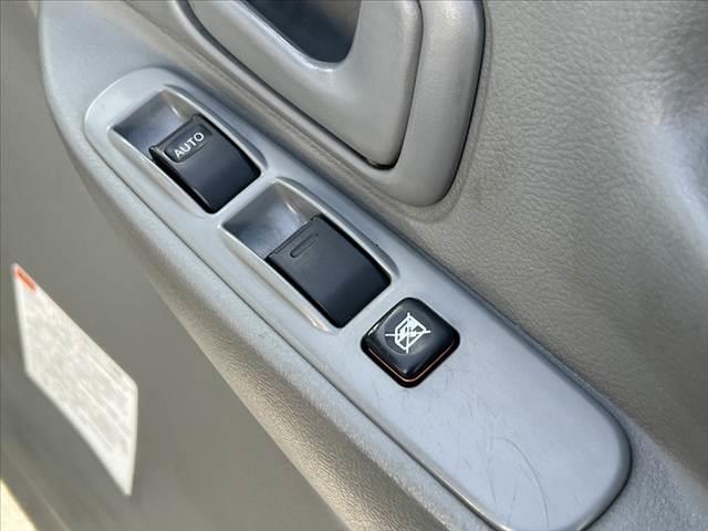 トヨエース 　車検整備付　４．０／ディーゼルターボ　積載２０００ｋｇ　ＥＴＣ　衝突軽減ブレーキ　車線逸脱警報　ＬＥＤフォグ　アイドリングストップ　電格ミラー　横滑り防止　ＳＲＳエアバッグ　ＡＢＳ　パワーウィンドゥ（18枚目）