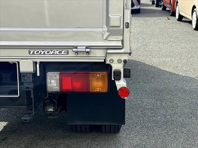 トヨエース 　車検整備付　４．０／ディーゼルターボ　積載２０００ｋｇ　ＥＴＣ　衝突軽減ブレーキ　車線逸脱警報　ＬＥＤフォグ　アイドリングストップ　電格ミラー　横滑り防止　ＳＲＳエアバッグ　ＡＢＳ　パワーウィンドゥ（37枚目）