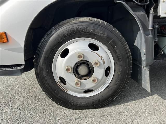 トヨエース 　車検整備付　４．０／ディーゼルターボ　積載２０００ｋｇ　ＥＴＣ　衝突軽減ブレーキ　車線逸脱警報　ＬＥＤフォグ　アイドリングストップ　電格ミラー　横滑り防止　ＳＲＳエアバッグ　ＡＢＳ　パワーウィンドゥ（38枚目）