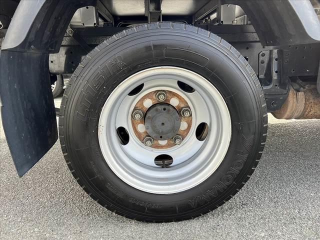 トヨエース 　車検整備付　４．０／ディーゼルターボ　積載２０００ｋｇ　ＥＴＣ　衝突軽減ブレーキ　車線逸脱警報　ＬＥＤフォグ　アイドリングストップ　電格ミラー　横滑り防止　ＳＲＳエアバッグ　ＡＢＳ　パワーウィンドゥ（41枚目）