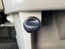 Ｌ　ＳＡＩＩ　車検整備付　スマアシ２　電格　シートリフター　チルトステア　リアワイパー　ＡＣソケット　前席バニティーミラー　レベライザー　カップホルダー　プライバシーガラス　ベンチシート　マット　ドアバイザー（25枚目）
