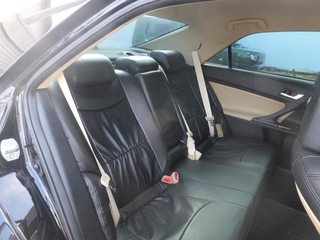 マークＸ プレミアム　ナビ　フルセグＴＶ　Ｂｌｕｅｔｏｏｔｈ　バックカメラ　ＥＴＣ　衝突軽減ブレーキ　クルーズコントロール　プッシュスタート　スマートキー　シートヒーター　パワーシート（40枚目）