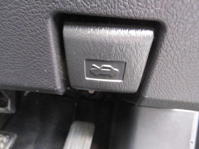 マークＸ プレミアム　ナビ　フルセグＴＶ　Ｂｌｕｅｔｏｏｔｈ　バックカメラ　ＥＴＣ　衝突軽減ブレーキ　クルーズコントロール　プッシュスタート　スマートキー　シートヒーター　パワーシート（47枚目）