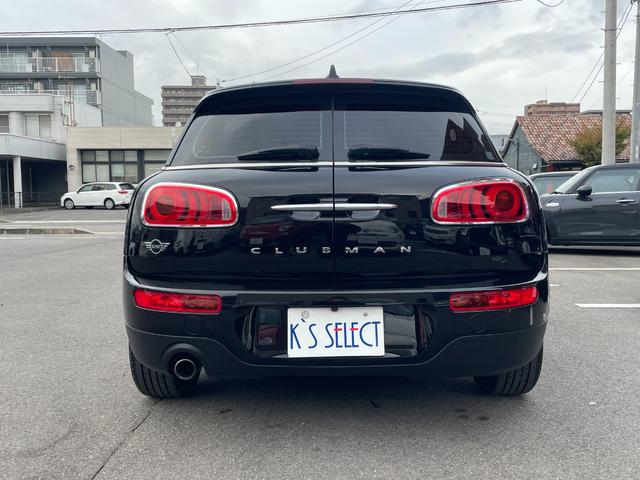 ＭＩＮＩ クラブマン　バッキンガム　クルーズコントロール　純正１７インチブラックＡＷ　純正ナビ　前後ドライブレコーダー　被害軽減ブレーキ　ＢＣカメラ　前車接近警告機能　ＥＴＣ　Ｂｌｕｔｏｏｔｈ接続対応　電格ミラー　ターボ車　オートライト（22枚目）