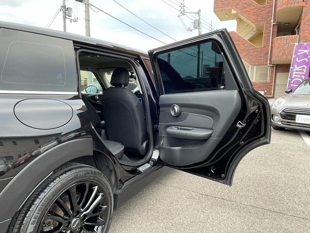 ＭＩＮＩ クラブマン　バッキンガム　クルーズコントロール　純正１７インチブラックＡＷ　純正ナビ　前後ドライブレコーダー　被害軽減ブレーキ　ＢＣカメラ　前車接近警告機能　ＥＴＣ　Ｂｌｕｔｏｏｔｈ接続対応　電格ミラー　ターボ車　オートライト（41枚目）