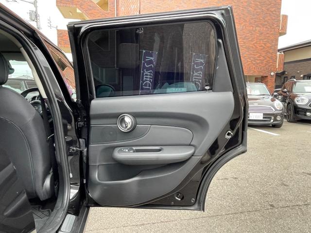 ＭＩＮＩ クラブマン　バッキンガム　クルーズコントロール　純正１７インチブラックＡＷ　純正ナビ　前後ドライブレコーダー　被害軽減ブレーキ　ＢＣカメラ　前車接近警告機能　ＥＴＣ　Ｂｌｕｔｏｏｔｈ接続対応　電格ミラー　ターボ車　オートライト（42枚目）