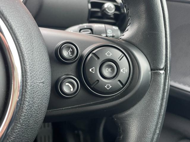 ＭＩＮＩ クラブマン　バッキンガム　クルーズコントロール　純正１７インチブラックＡＷ　純正ナビ　前後ドライブレコーダー　被害軽減ブレーキ　ＢＣカメラ　前車接近警告機能　ＥＴＣ　Ｂｌｕｔｏｏｔｈ接続対応　電格ミラー　ターボ車　オートライト（55枚目）