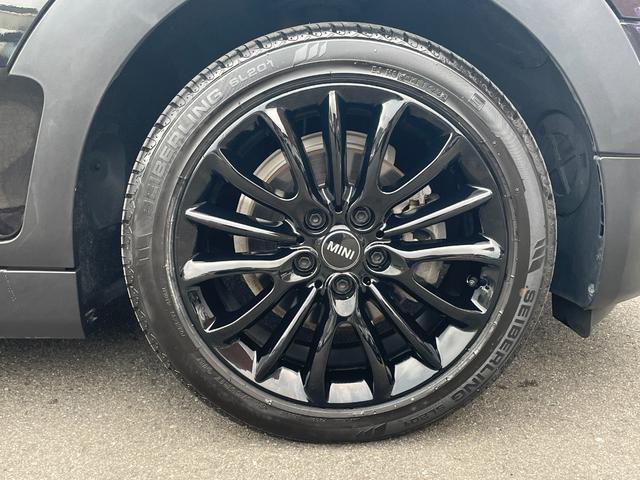 ＭＩＮＩ クラブマン　バッキンガム　クルーズコントロール　純正１７インチブラックＡＷ　純正ナビ　前後ドライブレコーダー　被害軽減ブレーキ　ＢＣカメラ　前車接近警告機能　ＥＴＣ　Ｂｌｕｔｏｏｔｈ接続対応　電格ミラー　ターボ車　オートライト（61枚目）
