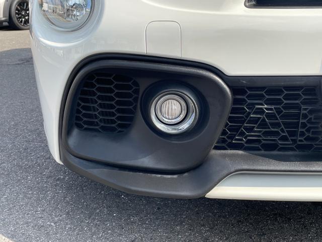 アバルト595 ツーリズモ後期モデル 後期モデル 純正オーディオ Bremboキャリパ レコモン コンペティツィオーネ17インチAW ステアリングスイッチ Blutooth接続対応 パドルシフト レッド革シート アルミ給油キャップ ETC(28枚目)