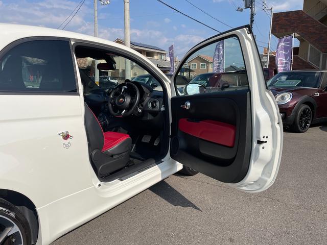 アバルト595 ツーリズモ後期モデル 後期モデル 純正オーディオ Bremboキャリパ レコモン コンペティツィオーネ17インチAW ステアリングスイッチ Blutooth接続対応 パドルシフト レッド革シート アルミ給油キャップ ETC(49枚目)