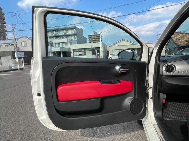 アバルト595 ツーリズモ後期モデル 後期モデル 純正オーディオ Bremboキャリパ レコモン コンペティツィオーネ17インチAW ステアリングスイッチ Blutooth接続対応 パドルシフト レッド革シート アルミ給油キャップ ETC(52枚目)