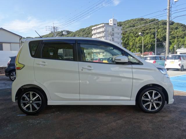 デイズ ハイウェイスター　Ｇターボ　エマージェンシーブレーキ　アラウンドビューモニター　純正ナビ　フルセグＴＶ　スマートキー＆プッシュスタート（3枚目）