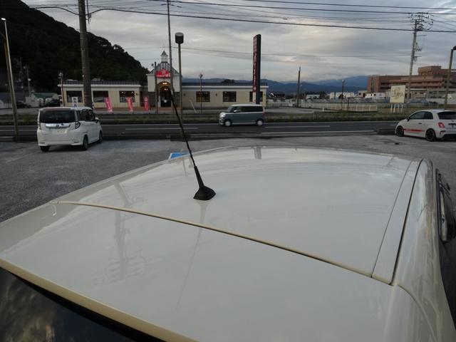 キャプチャー プレミアム　レザーシート　シートヒーター　レザーステアリング　クルーズコントロール　クリアランスソナー（33枚目）