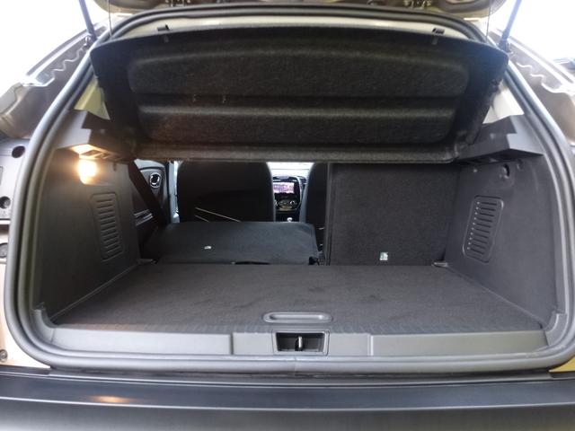 キャプチャー プレミアム　レザーシート　シートヒーター　レザーステアリング　クルーズコントロール　クリアランスソナー（58枚目）