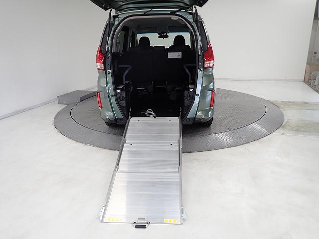 フリード+ G・ホンダセンシング 車いす仕様車 非課税・ワンオーナー・禁煙車・純正ナビ・ドラレコ・ETC(20枚目)