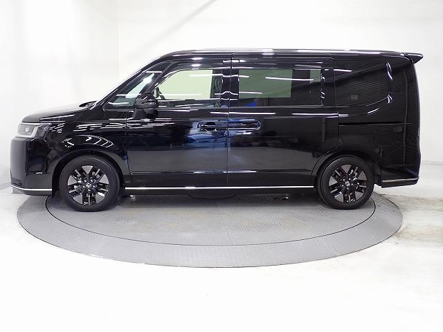 ステップワゴン スパーダ　禁煙車、ワンオーナー、純正ナビ、ＥＴＣ、電動リアゲート、両側電動スライドドア、シートヒーター、オットマン（9枚目）