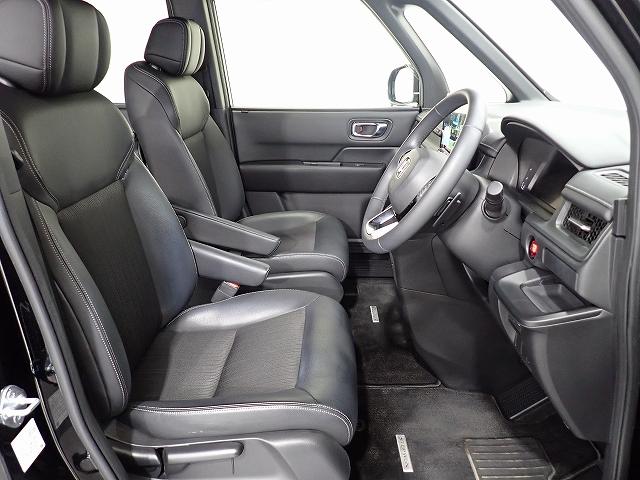 ステップワゴン スパーダ　禁煙車、ワンオーナー、純正ナビ、ＥＴＣ、電動リアゲート、両側電動スライドドア、シートヒーター、オットマン（14枚目）