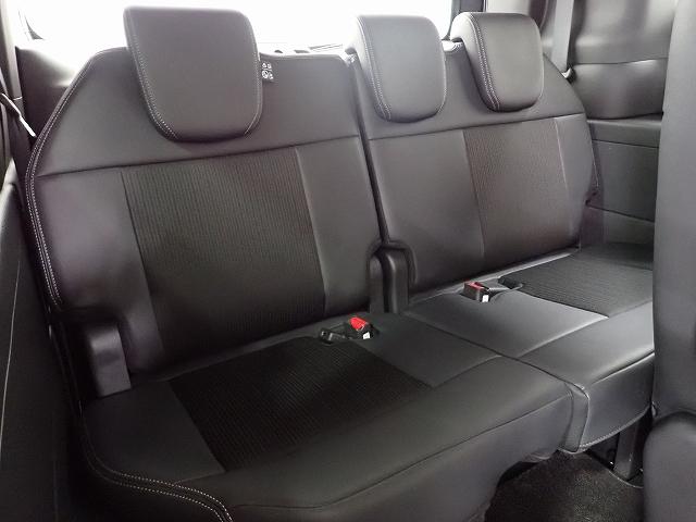 ステップワゴン スパーダ　禁煙車、ワンオーナー、純正ナビ、ＥＴＣ、電動リアゲート、両側電動スライドドア、シートヒーター、オットマン（18枚目）