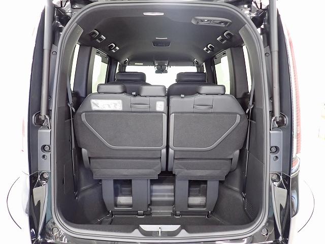 ステップワゴン スパーダ　禁煙車、ワンオーナー、純正ナビ、ＥＴＣ、電動リアゲート、両側電動スライドドア、シートヒーター、オットマン（19枚目）