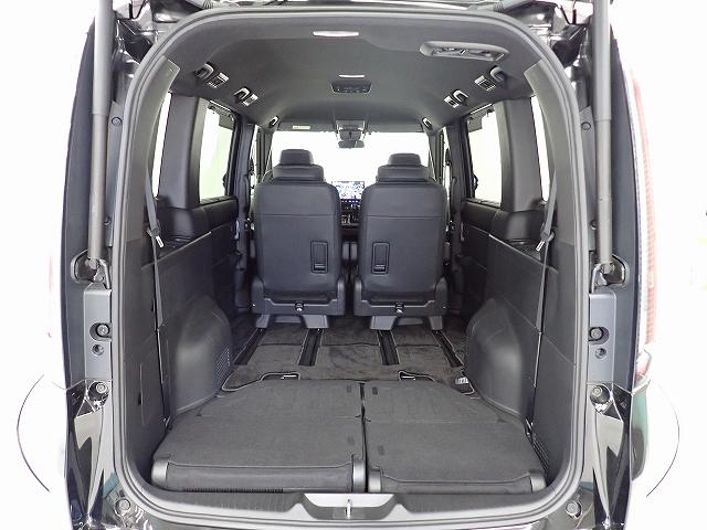 ステップワゴン スパーダ　禁煙車、ワンオーナー、純正ナビ、ＥＴＣ、電動リアゲート、両側電動スライドドア、シートヒーター、オットマン（20枚目）