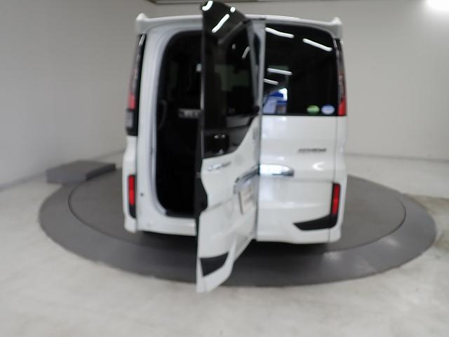 ステップワゴンスパーダ スパーダホンダセンシング ワンオーナー車・禁煙車・純正ナビ・バックカメラ・後席モニター・ETC2.0(12枚目)