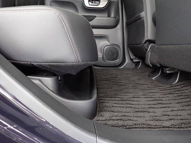 ��Ȃ̑����ɂ͔G�ꂽ�P�≘��Ă��܂����C�Ȃǂ����[�ł���g���[������܂��B