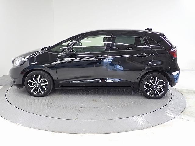 フィット ｅ：ＨＥＶネス　純正ナビ・ＥＴＣ（9枚目）