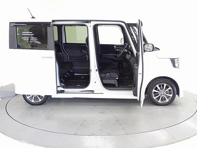 Ｎ－ＢＯＸカスタム Ｌ　９インチ純正ナビ・両側電動スライドドア・シートヒーター（9枚目）