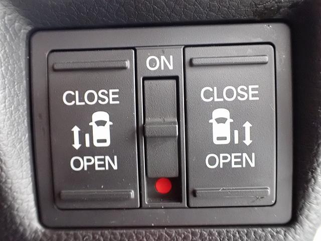 Ｎ－ＢＯＸカスタム Ｌ　９インチ純正ナビ・両側電動スライドドア・シートヒーター（10枚目）