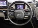 ハンドル左側にはオーディオ操作が出来るオーディオリモートコントロールスイッチ、右側にはHondaSENSINGとオートクルーズコントロールのスイッチを装備!