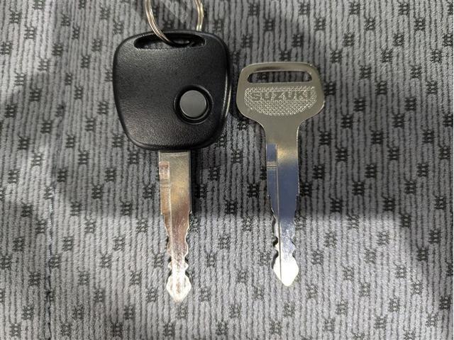 キャリイトラック ＫＣエアコン・パワステ　４ＷＤ　衝突被害軽減システム　アイドリングストップ（18枚目）