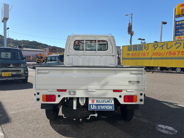 キャリイトラック ＫＣエアコン・パワステ　４ＷＤ／４ＡＴ　キーレス　オートライト　ＡＢＳ　エアバック　エアコン　パワーステアリング　パワーウィンドウ　アイドリングストップ　横滑り防止機能　衝突安全ボディ　荷台マット（3枚目）