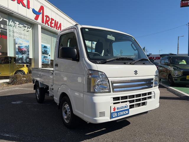 キャリイトラック ＫＣエアコン・パワステ　４ＷＤ／４ＡＴ　キーレス　オートライト　ＡＢＳ　エアバック　エアコン　パワーステアリング　パワーウィンドウ　アイドリングストップ　横滑り防止機能　衝突安全ボディ　荷台マット（6枚目）