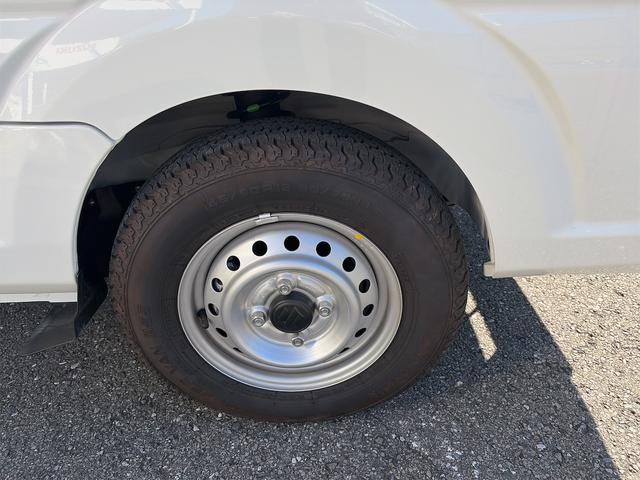 キャリイトラック ＫＣエアコン・パワステ　４ＷＤ／４ＡＴ　キーレス　オートライト　ＡＢＳ　エアバック　エアコン　パワーステアリング　パワーウィンドウ　アイドリングストップ　横滑り防止機能　衝突安全ボディ　荷台マット（17枚目）