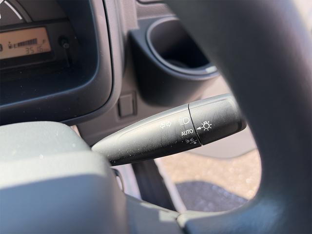 キャリイトラック ＫＣエアコン・パワステ　４ＷＤ／４ＡＴ　キーレス　オートライト　ＡＢＳ　エアバック　エアコン　パワーステアリング　パワーウィンドウ　アイドリングストップ　横滑り防止機能　衝突安全ボディ　荷台マット（27枚目）