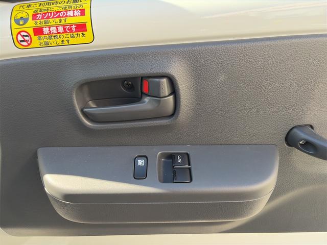 キャリイトラック ＫＣエアコン・パワステ　４ＷＤ／４ＡＴ　キーレス　オートライト　ＡＢＳ　エアバック　エアコン　パワーステアリング　パワーウィンドウ　アイドリングストップ　横滑り防止機能　衝突安全ボディ　荷台マット（29枚目）