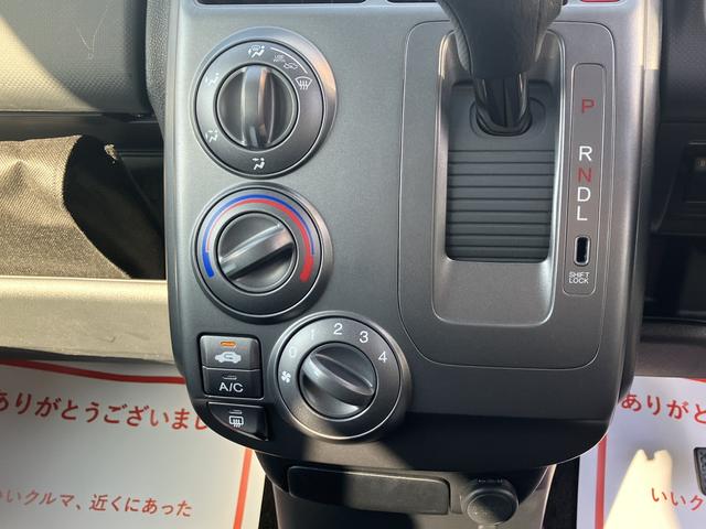 Ａ　スライドドア　キーレスエントリー　電動格納ミラー　フルフラット　ベンチシート　ＣＶＴ　ＣＤ　衝突安全ボディ　ＡＢＳ　エアコン　パワーステアリング　パワーウィンドウ(6枚目)