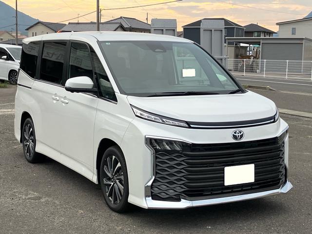 ヴォクシー Ｓ－Ｚ　登録済未使用車　７人乗り　アラウンドビューモニター　純正ディスプレイオーディオ　両側パワースライドドア　パワーバックドア　シートヒーター　Ｂｌｕｅｔｏｏｔｈ　ＥＴＣ２．０　アダプティブクルーズ（11枚目）