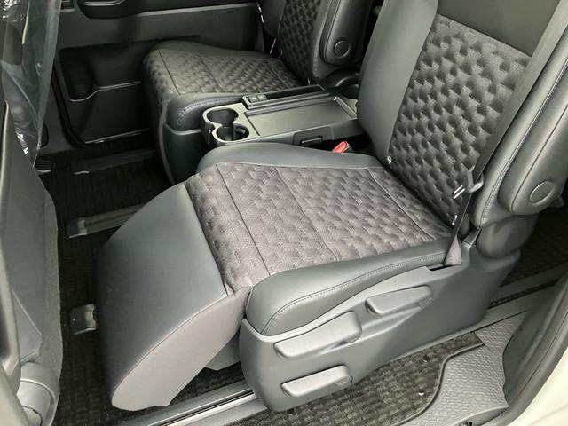 ヴォクシー Ｓ－Ｚ　登録済未使用車　７人乗り　アラウンドビューモニター　純正ディスプレイオーディオ　両側パワースライドドア　パワーバックドア　シートヒーター　Ｂｌｕｅｔｏｏｔｈ　ＥＴＣ２．０　アダプティブクルーズ（30枚目）