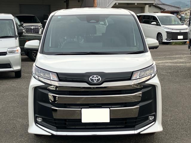 ノア Ｓ－Ｚ　登録済未使用車　７人乗り　アラウンドビューモニター　純正ディスプレイオーディオ　ＥＴＣ２．０　両側パワースライドドア　ＴＶ　Ｂｌｕｅｔｏｏｔｈ　シートヒーター　電子パーキング　アダプティブクルーズ（8枚目）
