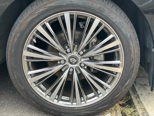 エルグランド ３５０ハイウェイスタープレミアム　ツインサンルーフ　フリップダウンモニター　ＢＯＳＥサウンド　社外１９インチＡＷ　アラウンドビューモニター　パワーバックドア　ＥＴＣ　両側パワースライドドア　シートヒーター　パワーシート　オットマン（5枚目）