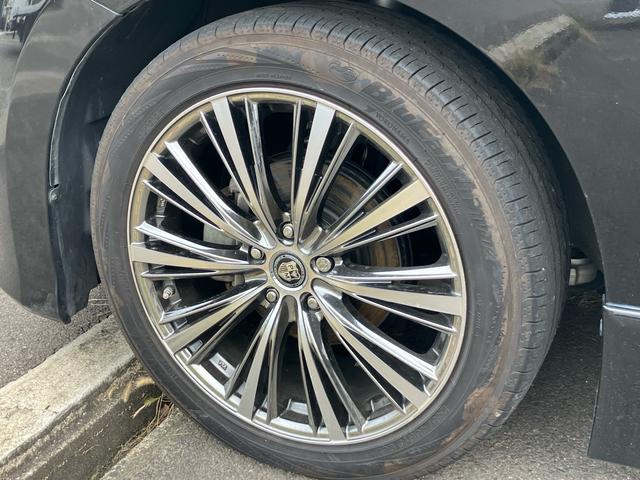 エルグランド ３５０ハイウェイスタープレミアム　ツインサンルーフ　フリップダウンモニター　ＢＯＳＥサウンド　社外１９インチＡＷ　アラウンドビューモニター　パワーバックドア　ＥＴＣ　両側パワースライドドア　シートヒーター　パワーシート　オットマン（18枚目）