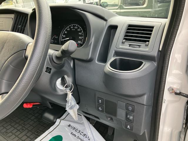 タウンエースバン ＧＬ　登録済未使用車　インパネＡＴ　アイドリングストップ　衝突被害軽減システム　横滑り防止装置　両側スライドドア　キーレスエントリー　パワーウインドウ　エアコン　パワステ　クリアランスソナー（32枚目）