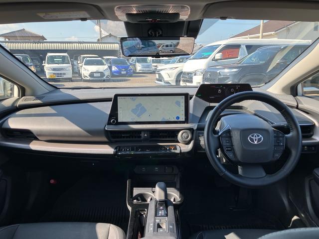 プリウス Ｚ　サンルーフ　純正ディスプレイオーディオ　アラウンドビューモニター　デジタルインナーミラー　ＥＴＣ２．０　パワーバックドア　アダプティブクルーズコントロール　純正ＡＷ　フルセグＴＶ　Ｂｌｕｅｔｏｏｔｈ（6枚目）